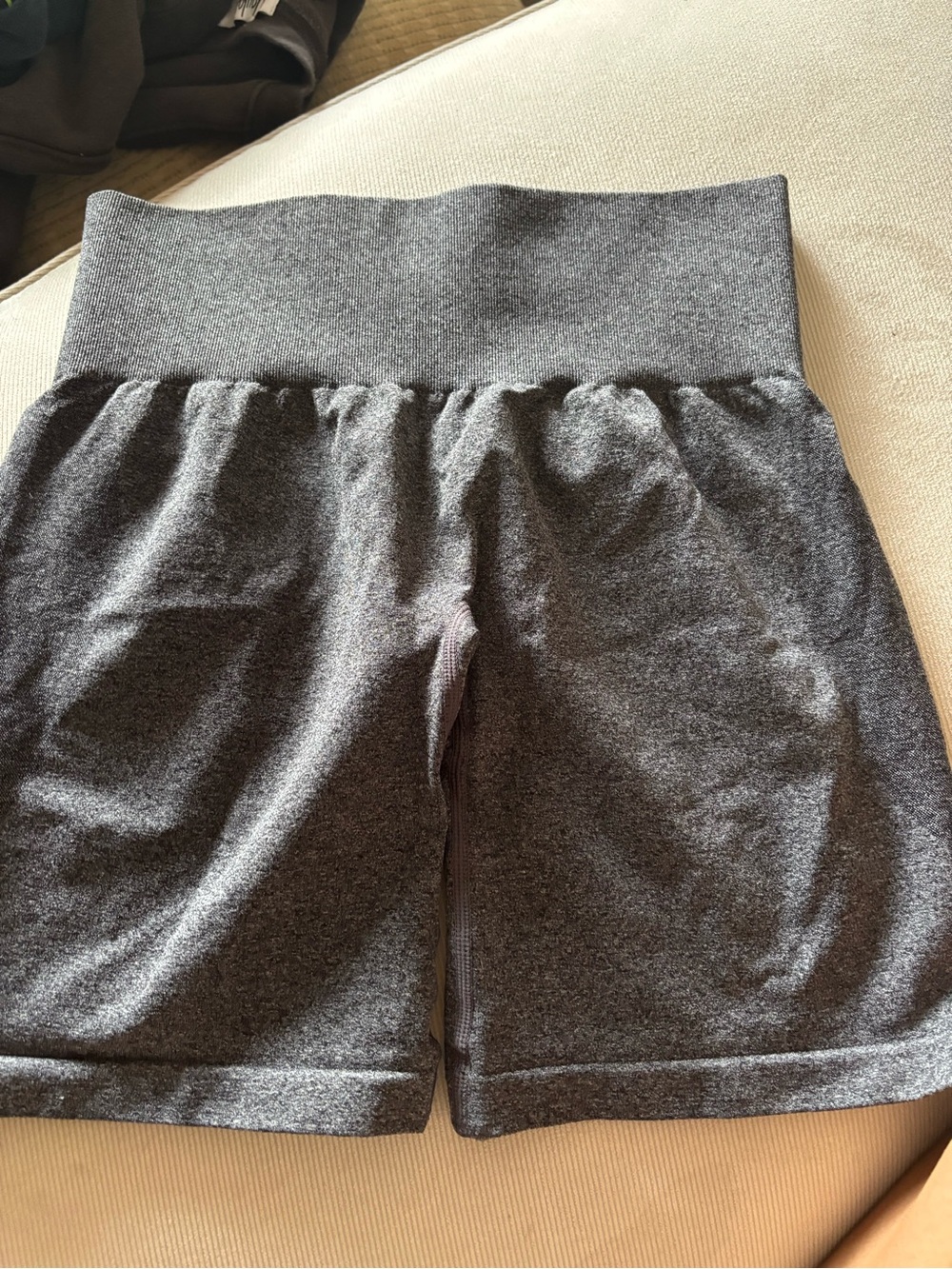Nvgtn contour shorts